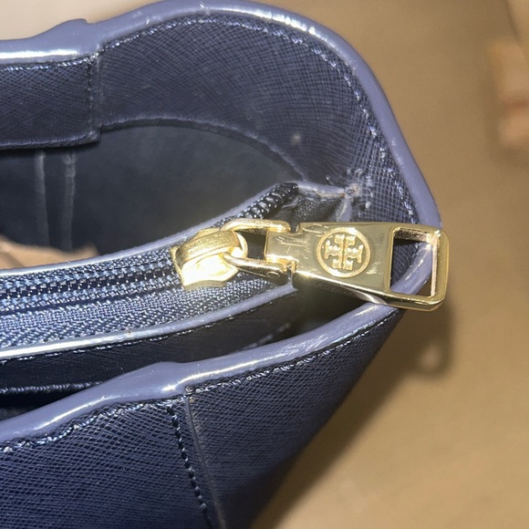 TORY BURCH Saffiano Leather York Buckle Tote - Picture 4 of 13